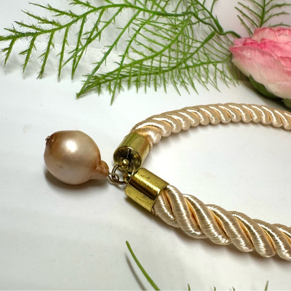 VINTAGE⚜️Satin Rope Choker Necklace With Real Baroque Pearl - Picture 5 of 8